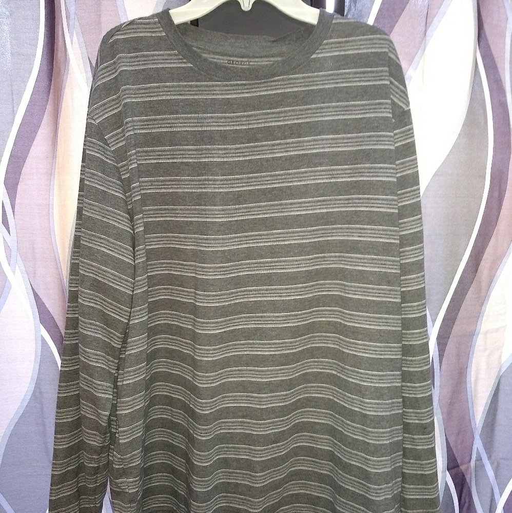 XL Men's Long Sleeve Shirt